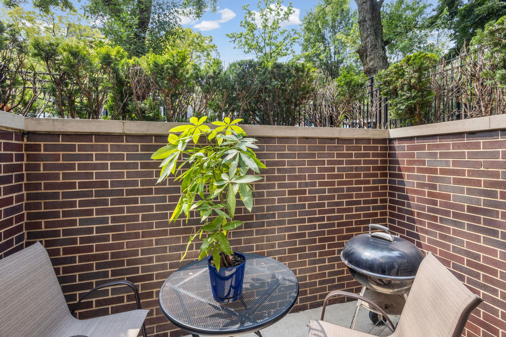 3835 N Ashland Avenue Unit: 1G