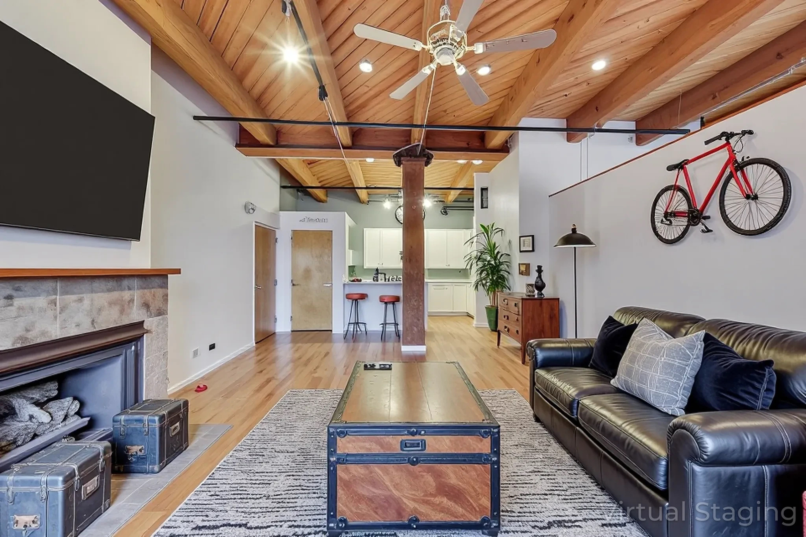 626 W Randolph Street Unit: 302