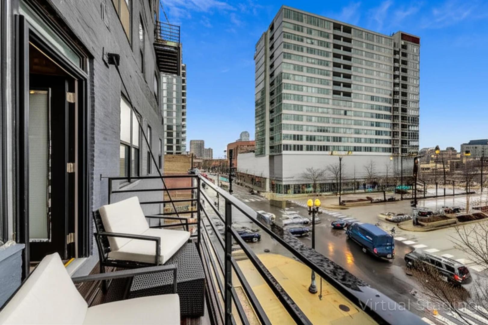 626 W Randolph Street Unit: 302