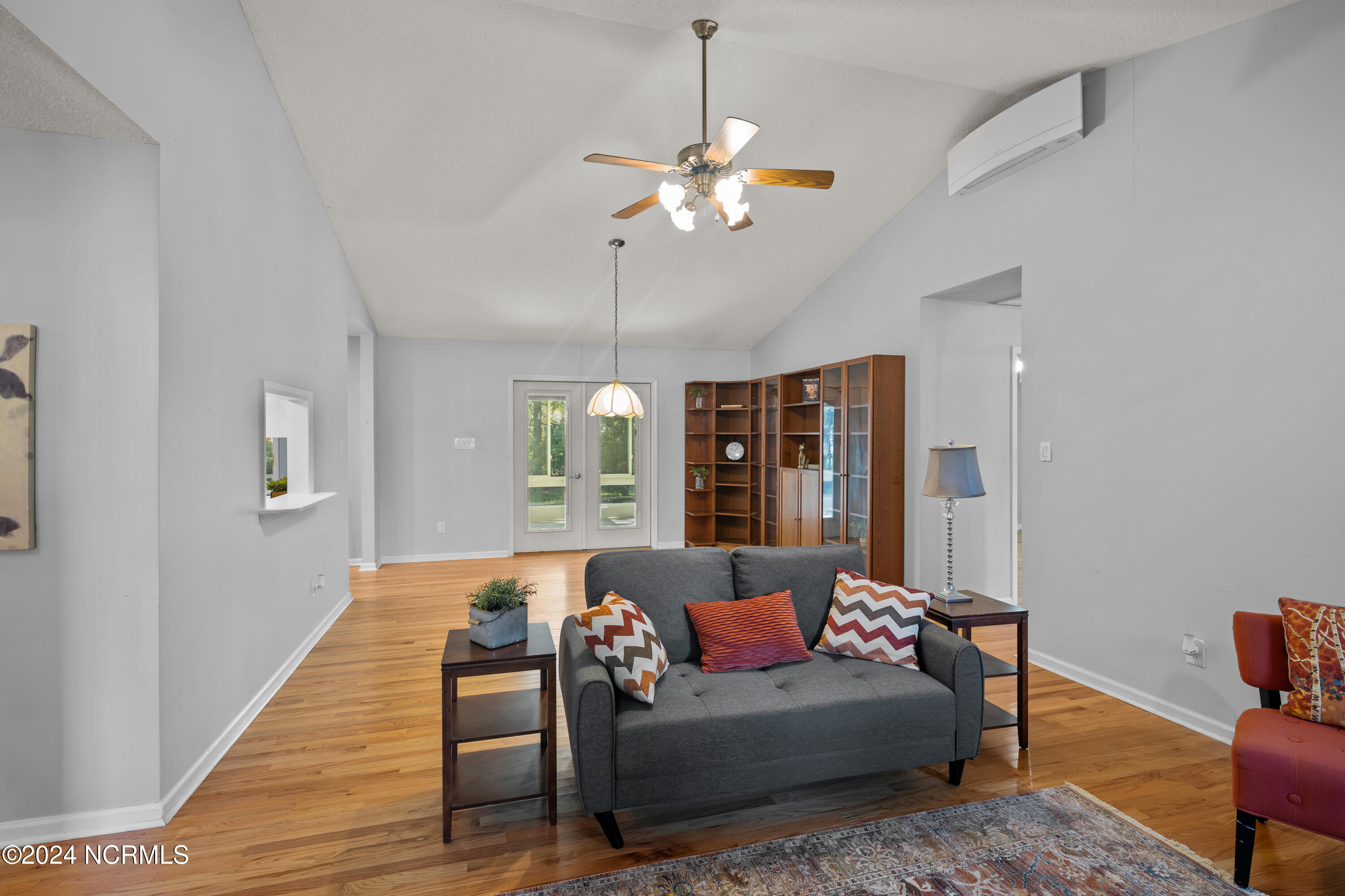 816 Helm Drive