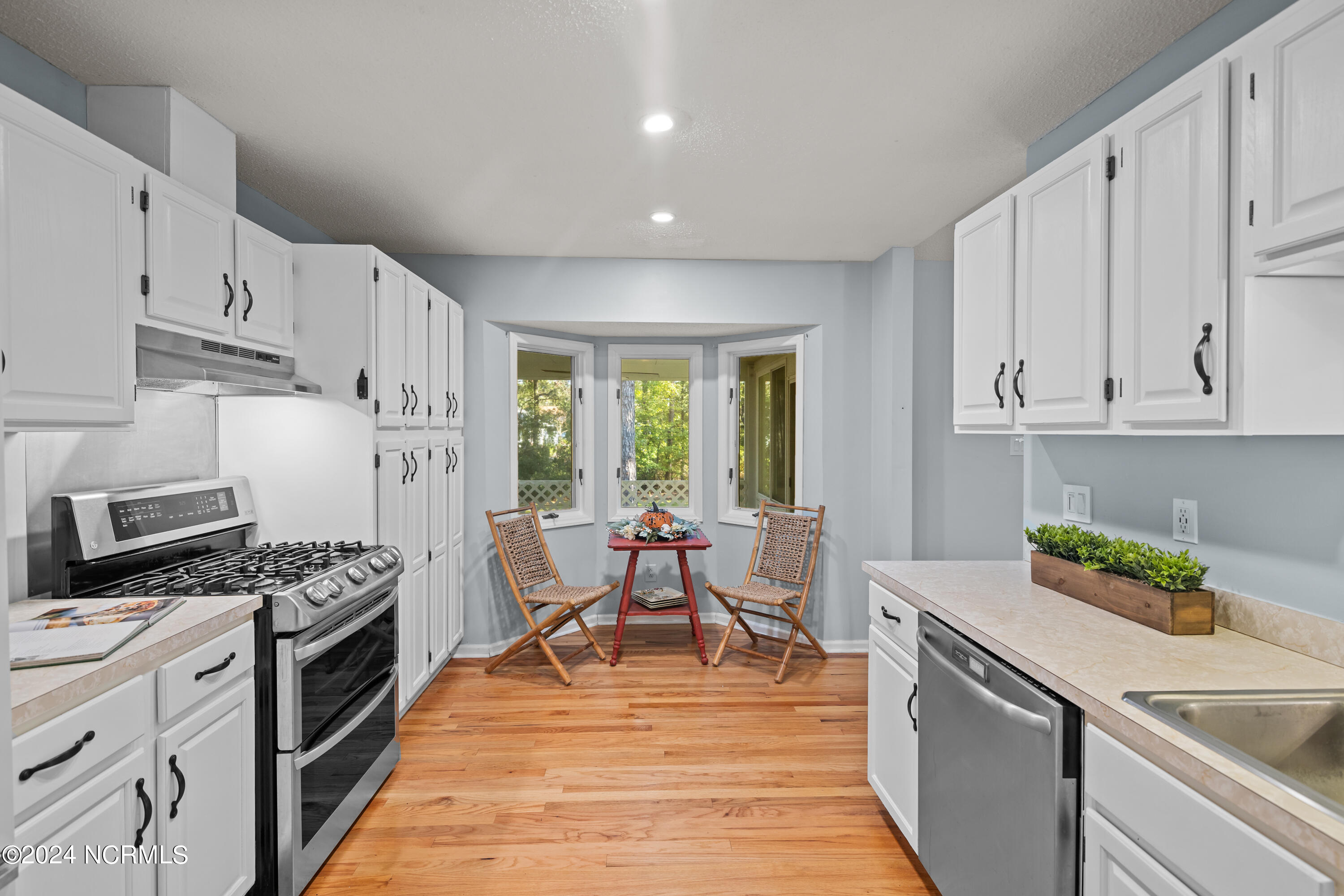 816 Helm Drive