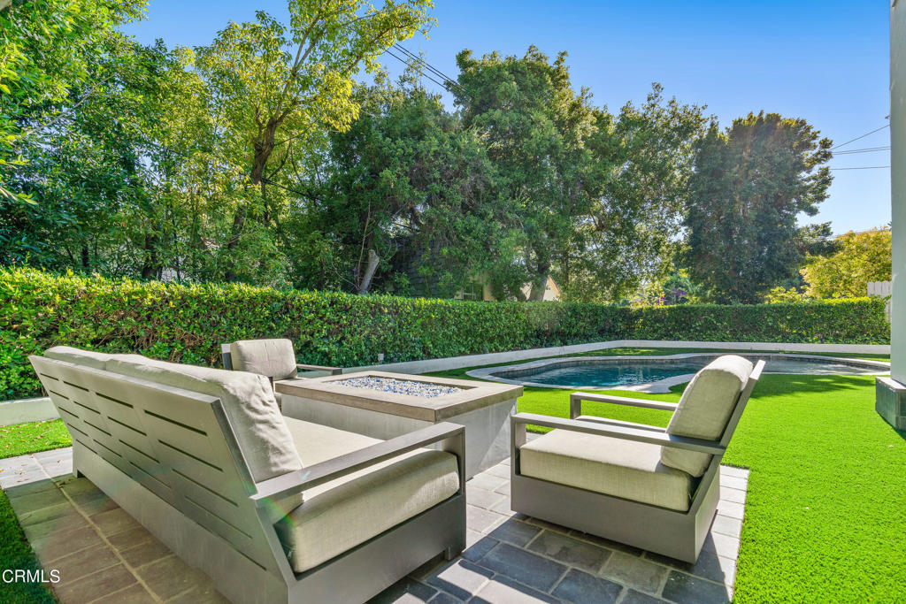 892 Huntington Garden Drive