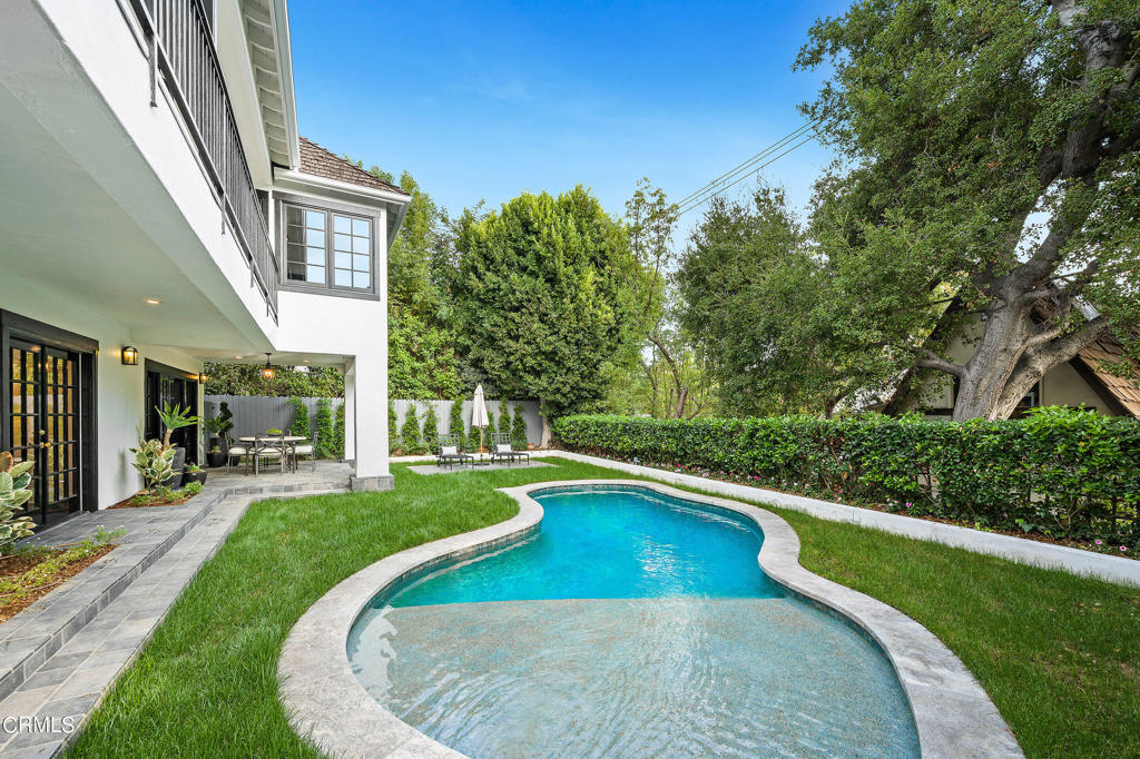 892 Huntington Garden Drive