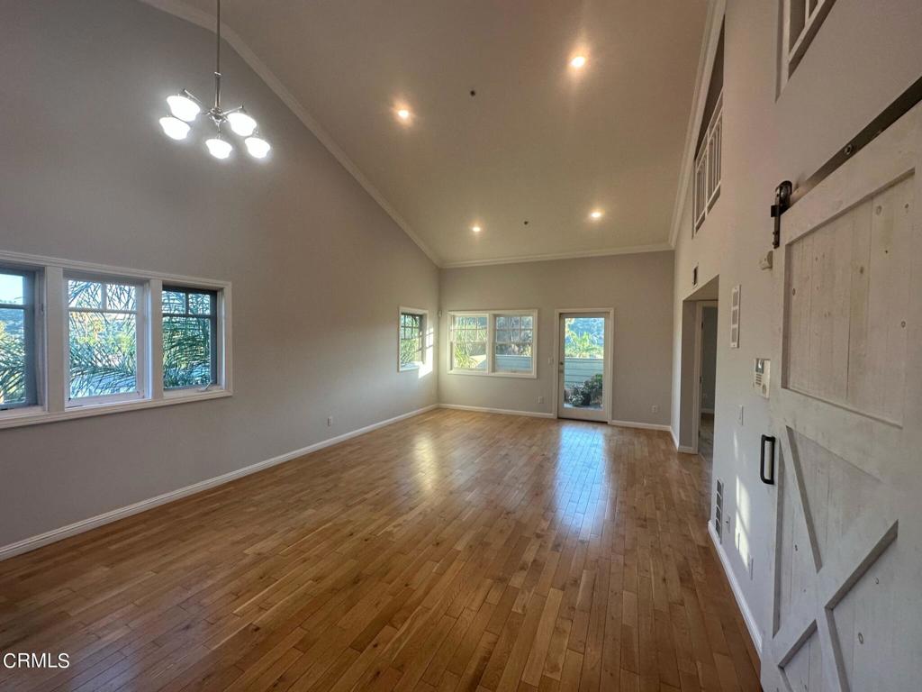 364 N Avenue 53 Unit: 9