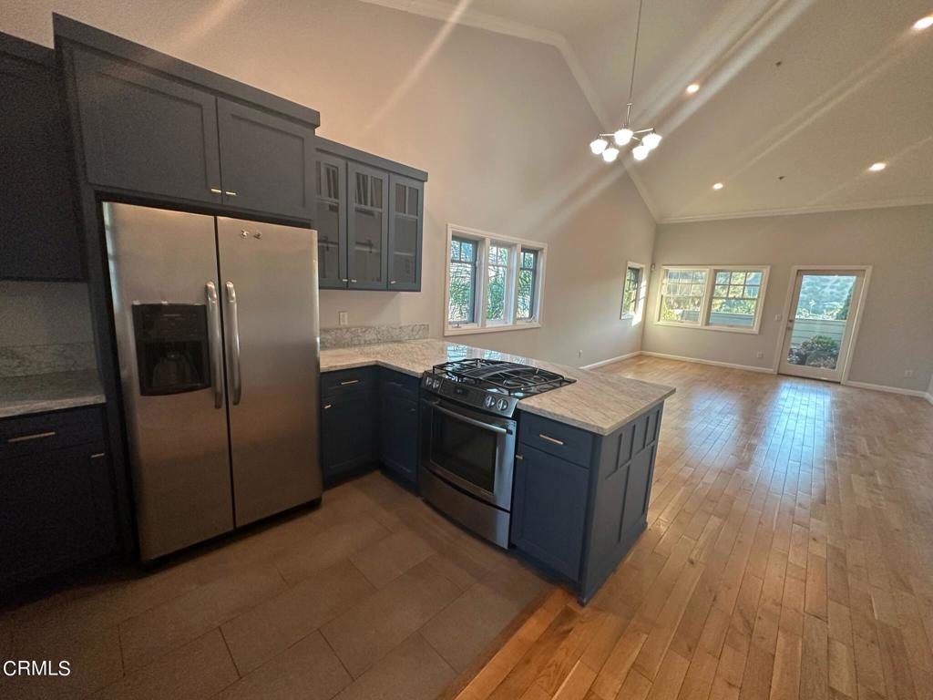 364 N Avenue 53 Unit: 9