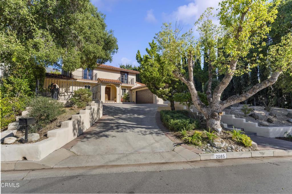 2085 Glenview Terrace