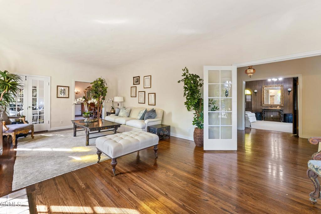 1629 S Oak Knoll Avenue