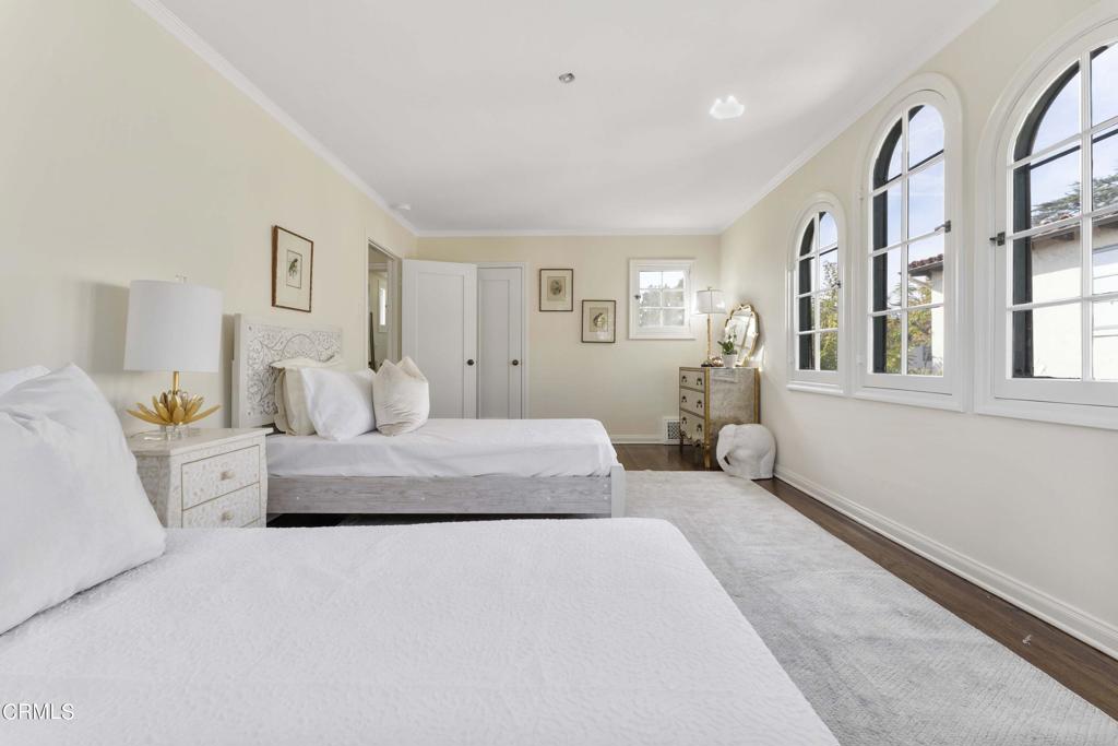 1629 S Oak Knoll Avenue