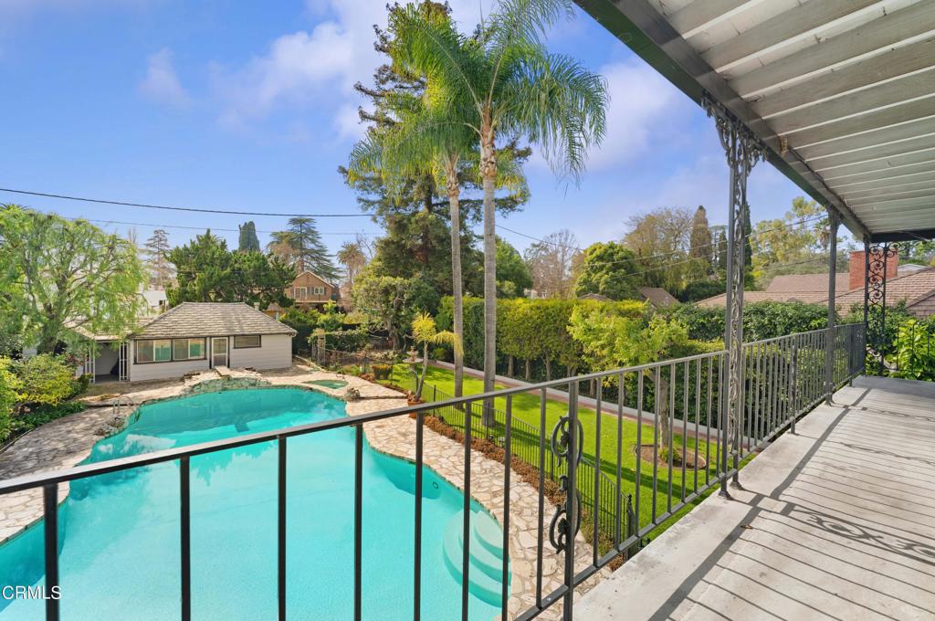 2441 S Oak Knoll Avenue