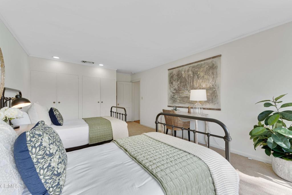 2441 S Oak Knoll Avenue