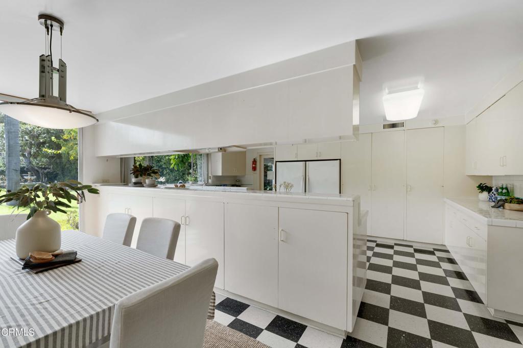 2441 S Oak Knoll Avenue