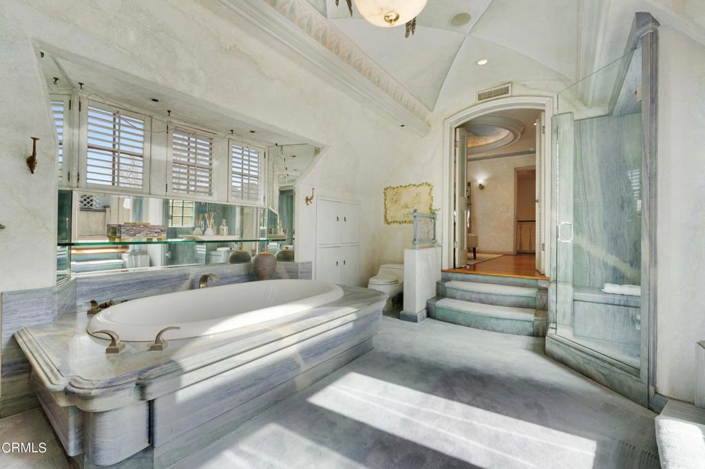 2441 S Oak Knoll Avenue