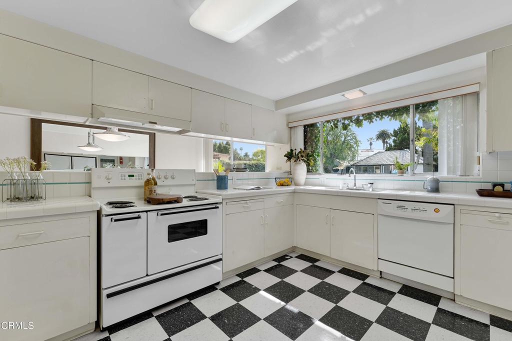 2441 S Oak Knoll Avenue