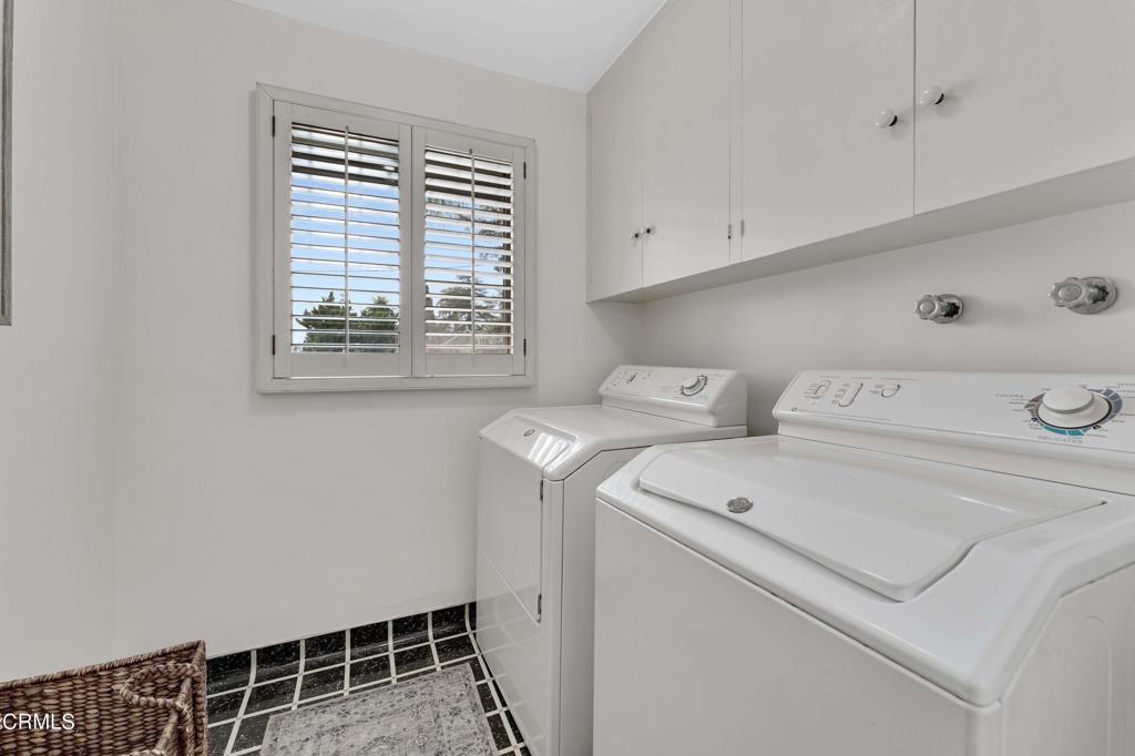 2441 S Oak Knoll Avenue