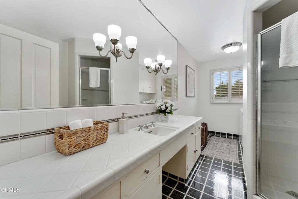 2441 S Oak Knoll Avenue