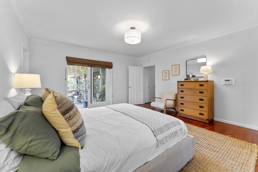 1752 E Altadena Drive