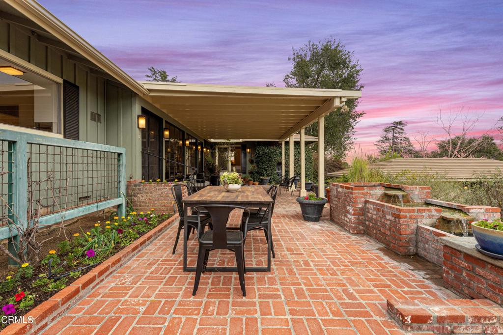 1752 E Altadena Drive