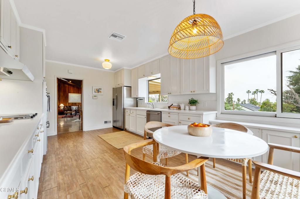 1752 E Altadena Drive