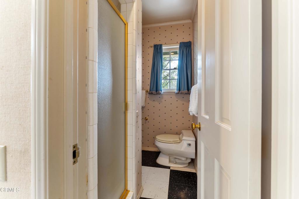 1752 E Altadena Drive