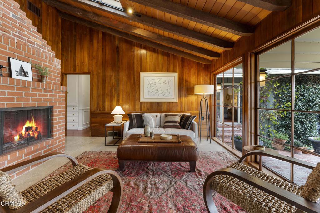 1752 E Altadena Drive