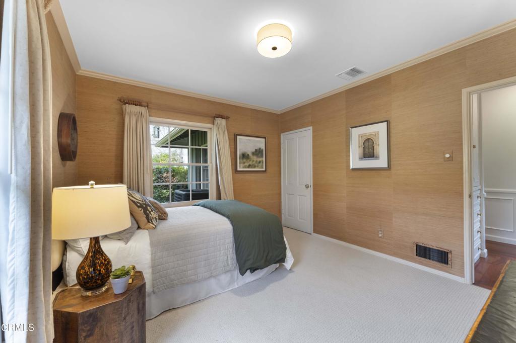 1752 E Altadena Drive