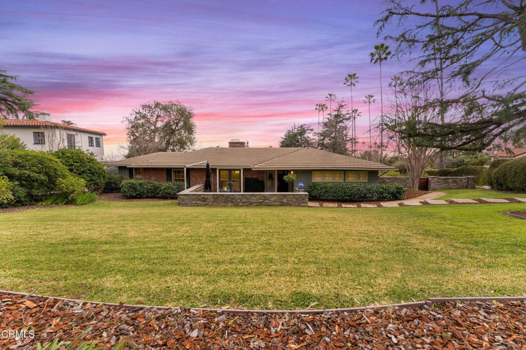 1752 E Altadena Drive