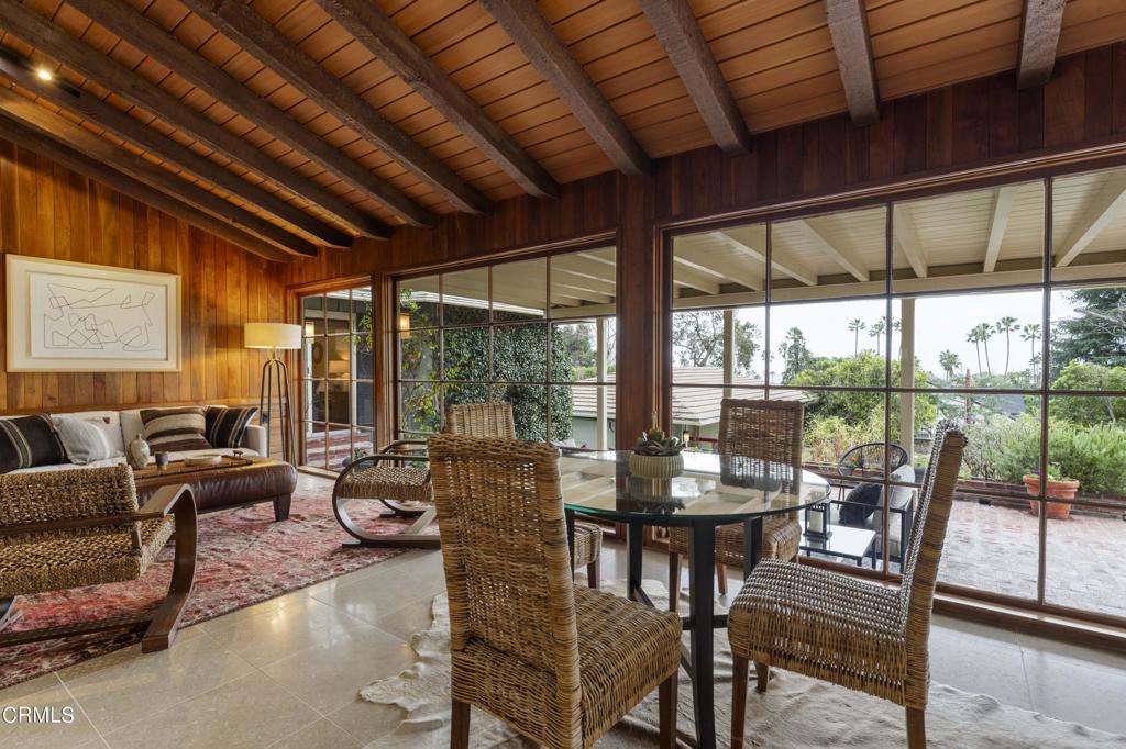 1752 E Altadena Drive