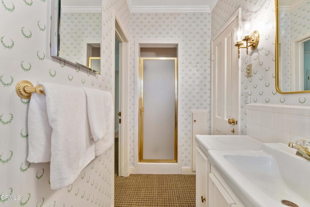 1752 E Altadena Drive