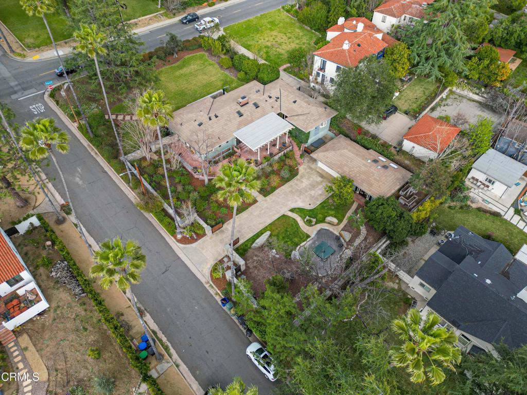 1752 E Altadena Drive