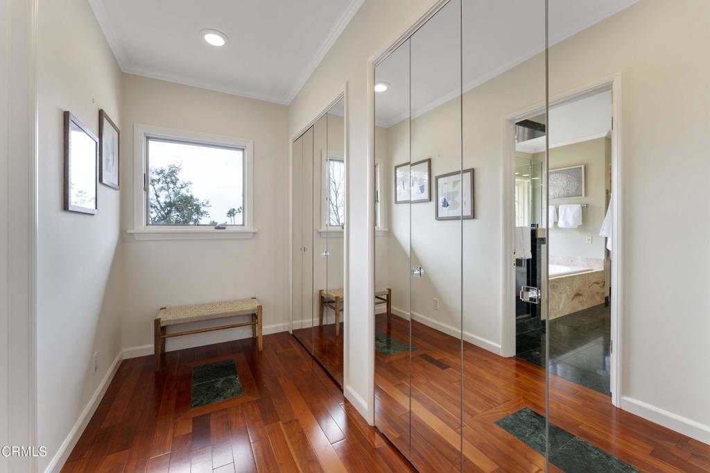 1752 E Altadena Drive