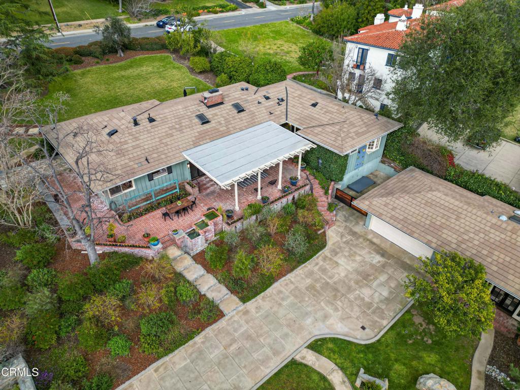 1752 E Altadena Drive