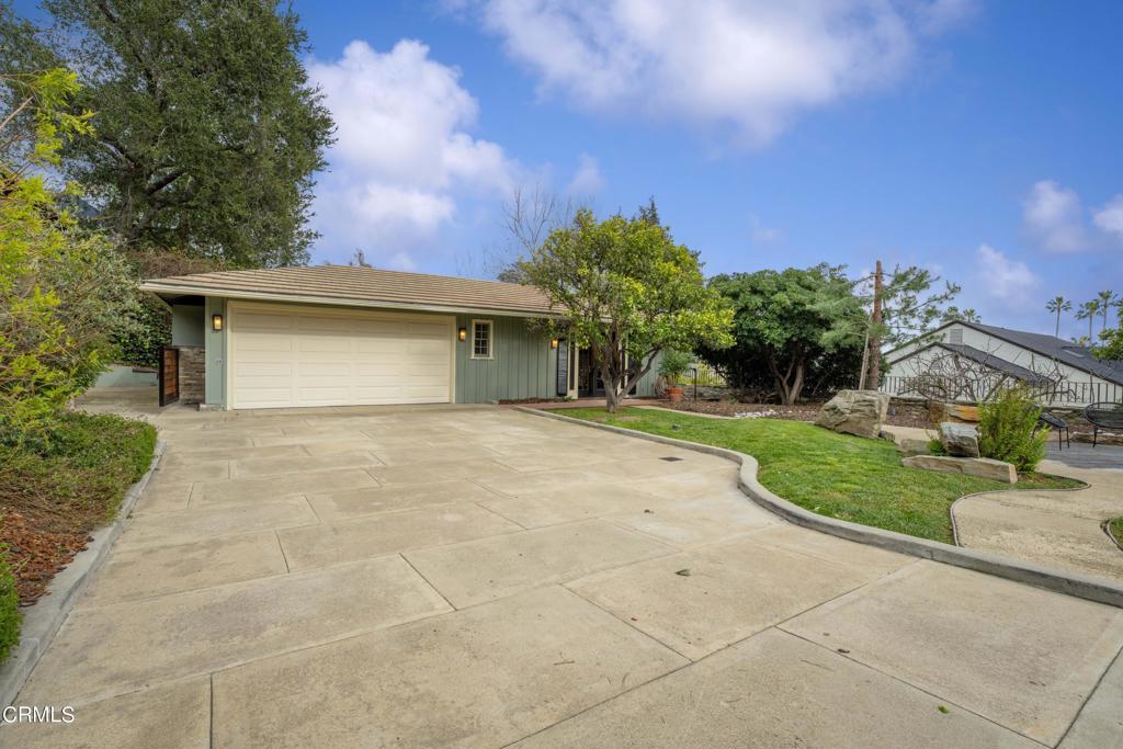 1752 E Altadena Drive