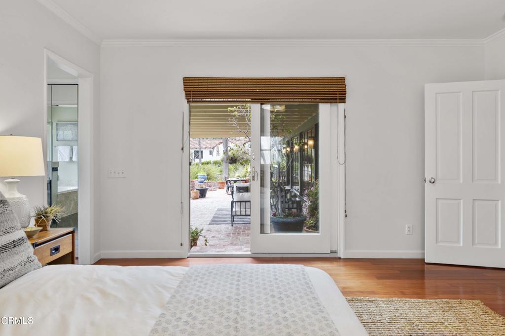 1752 E Altadena Drive