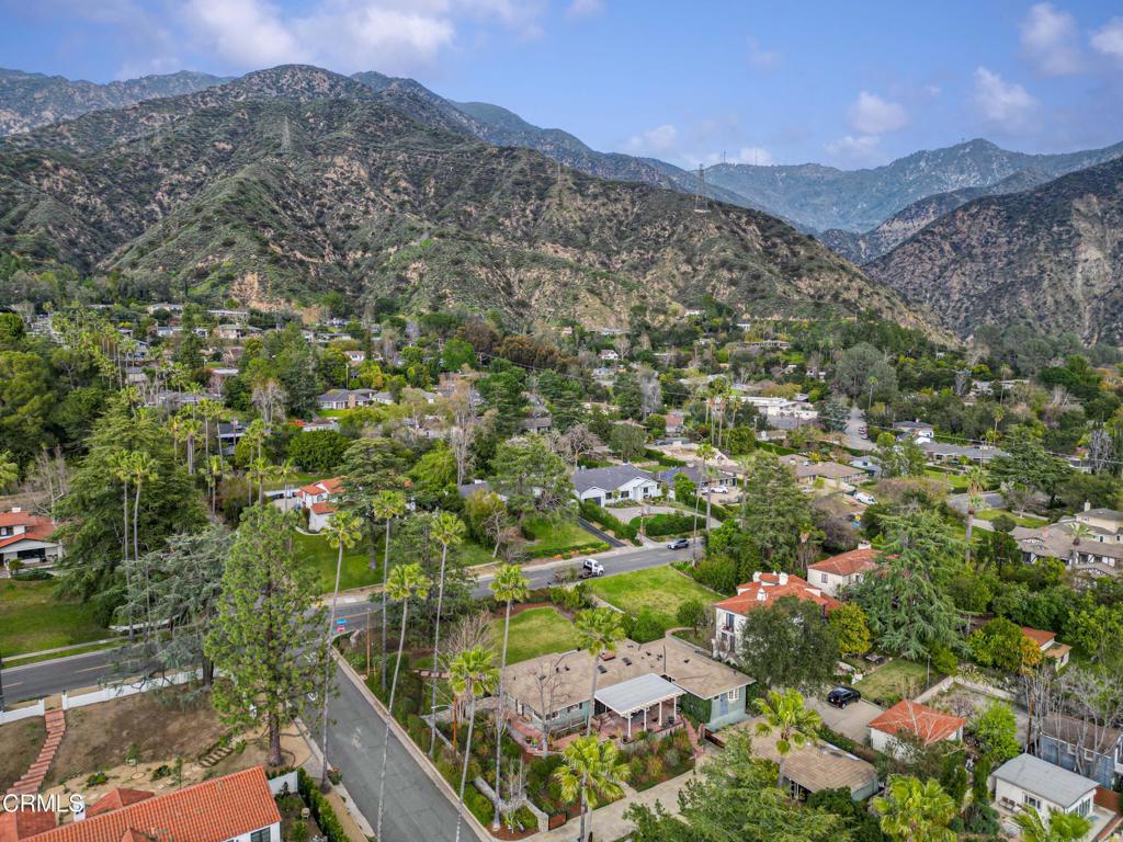 1752 E Altadena Drive