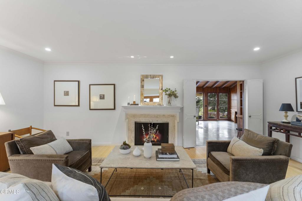 1752 E Altadena Drive