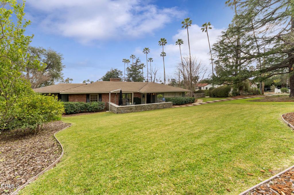 1752 E Altadena Drive