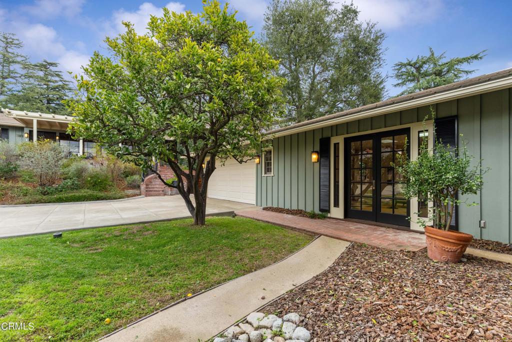 1752 E Altadena Drive