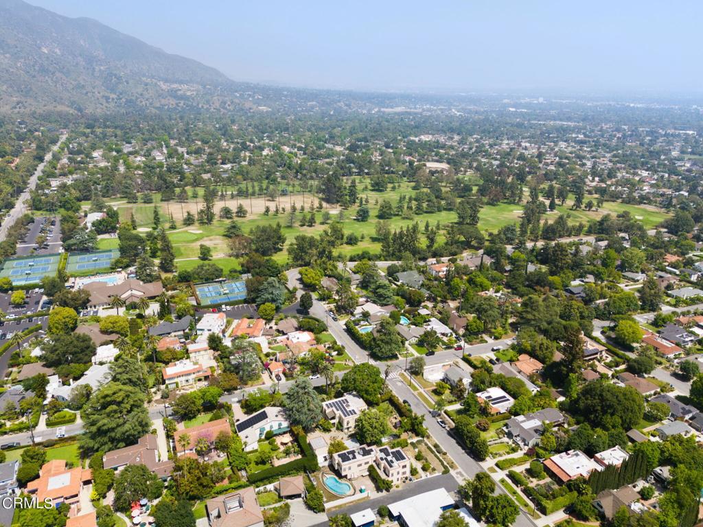 1125 E Mariposa Street