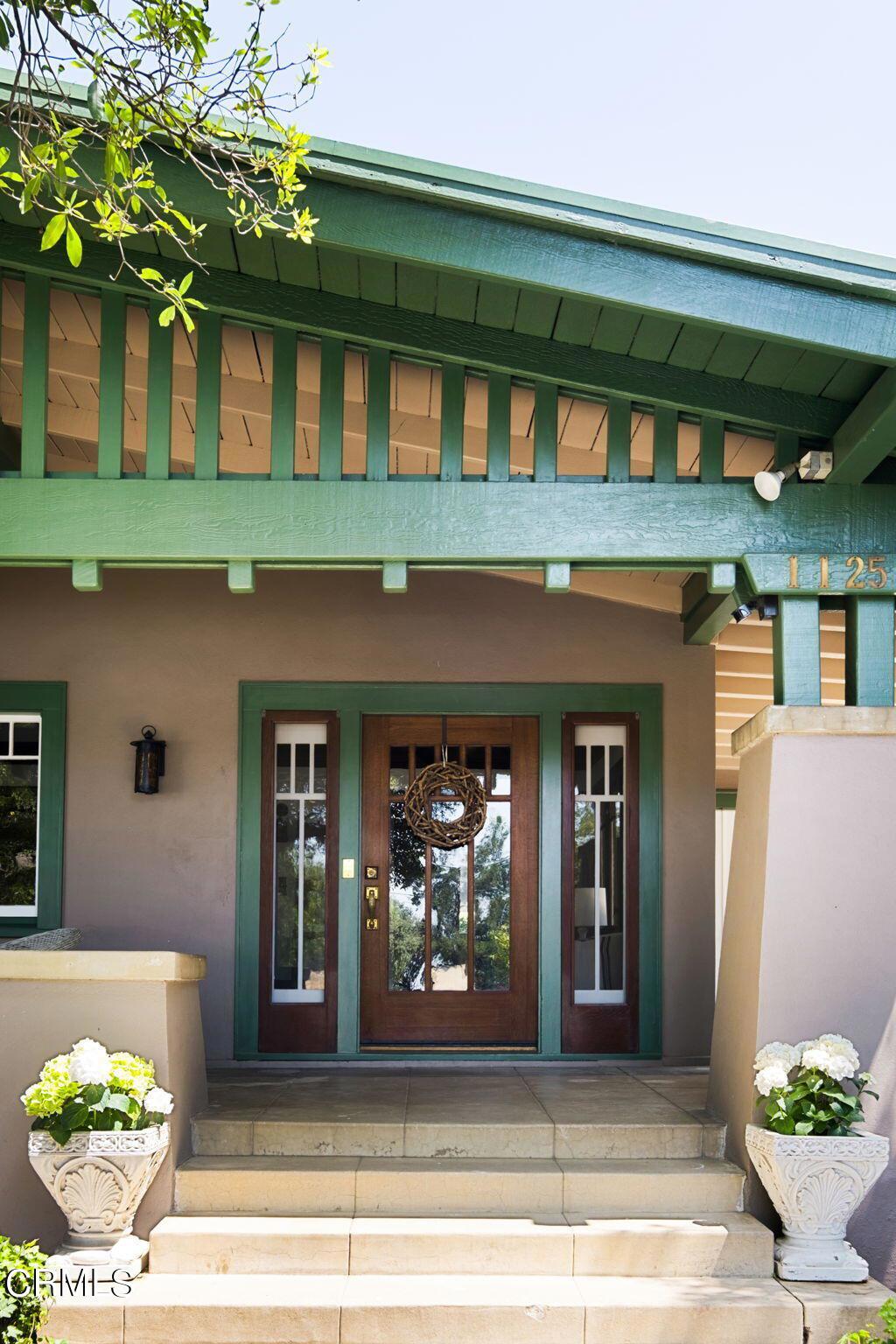 1125 E Mariposa Street