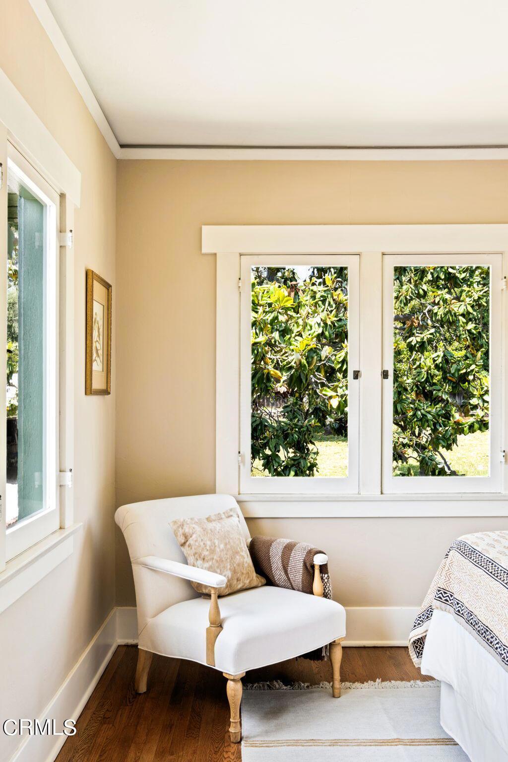 1125 E Mariposa Street