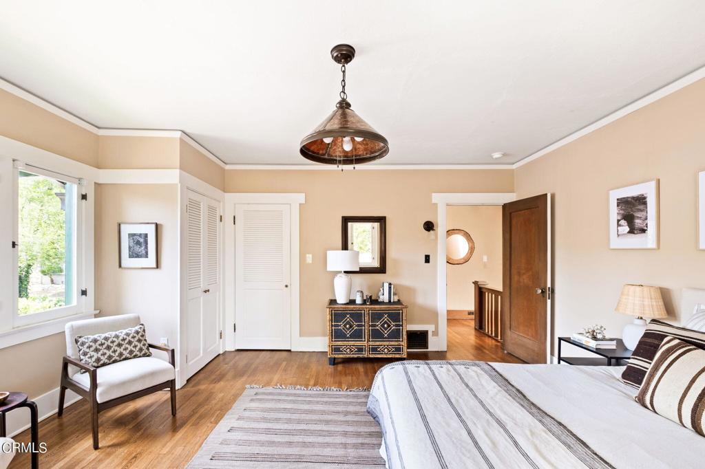 1125 E Mariposa Street