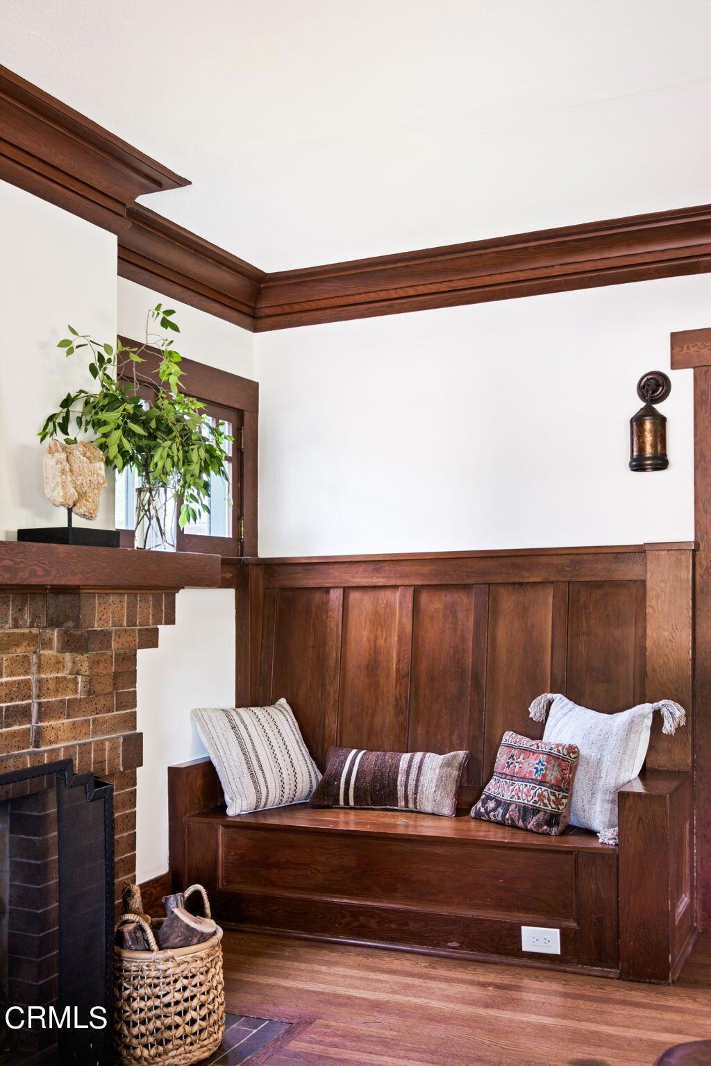 1125 E Mariposa Street