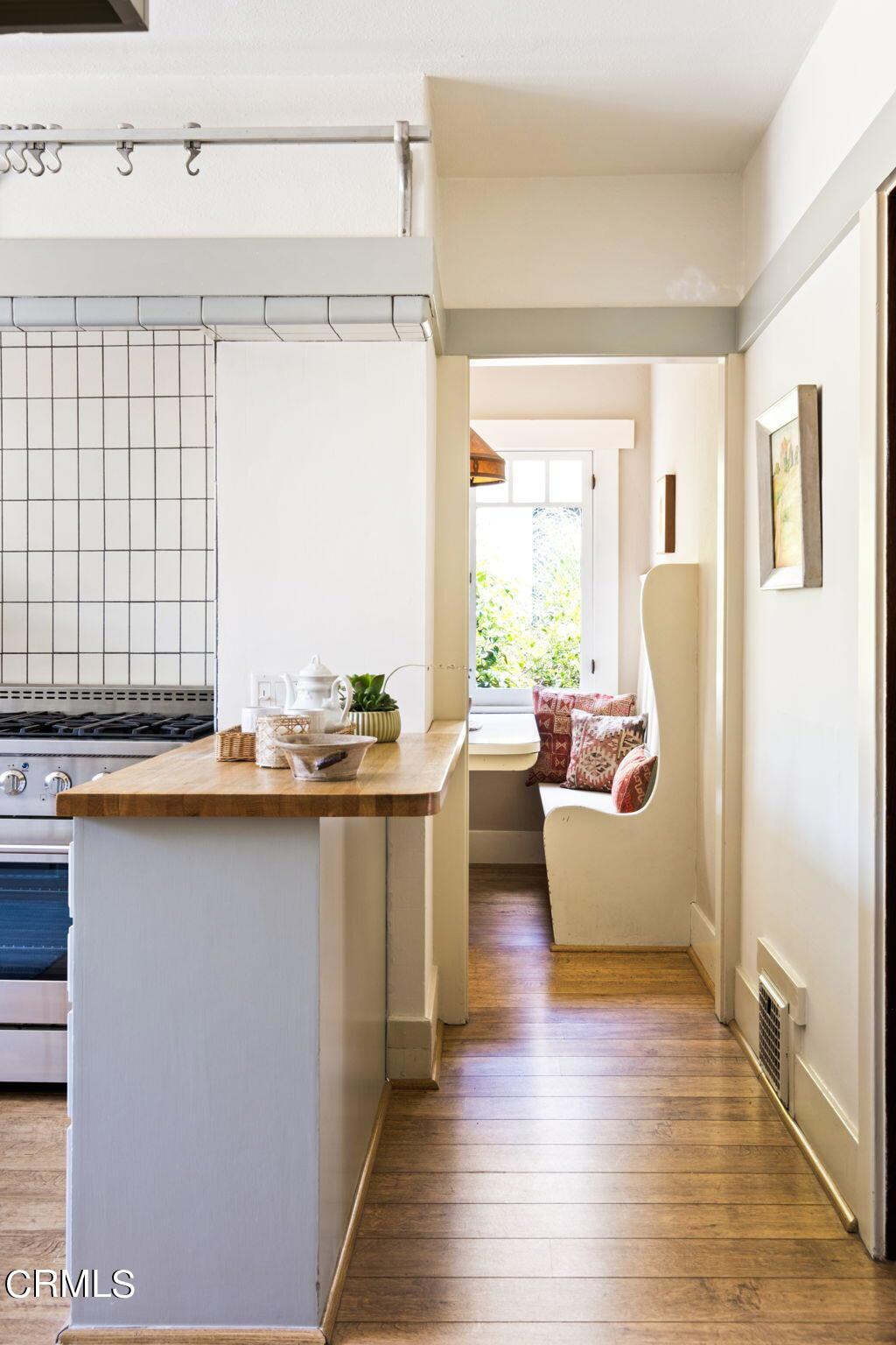 1125 E Mariposa Street