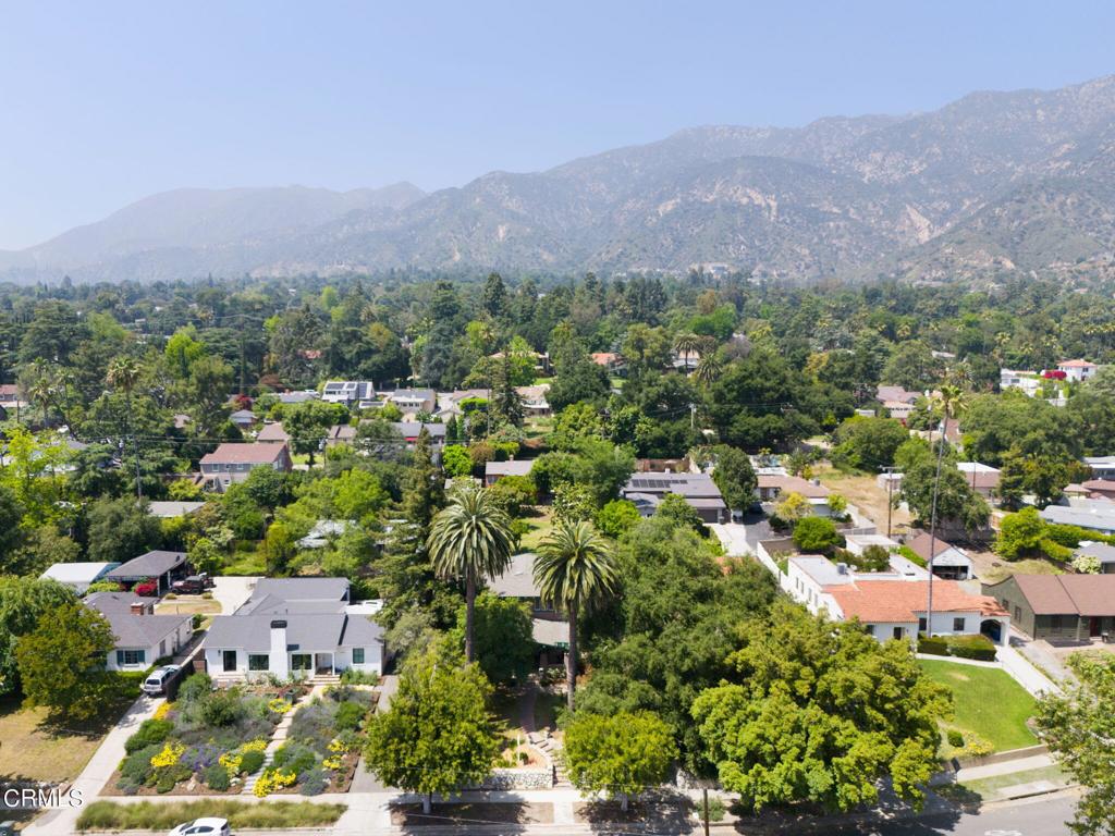 1125 E Mariposa Street