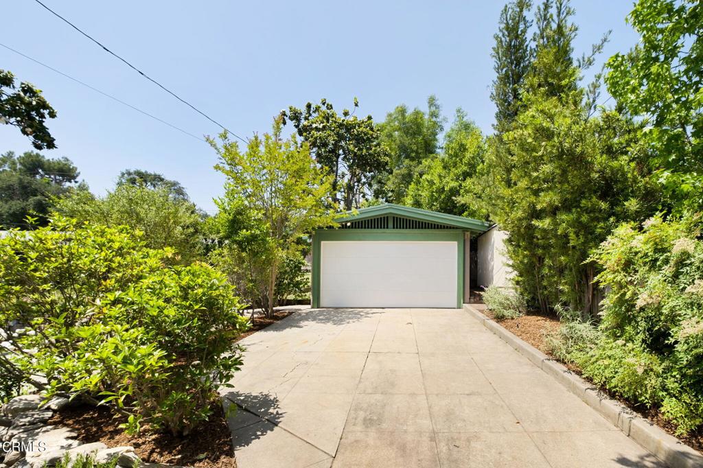 1125 E Mariposa Street