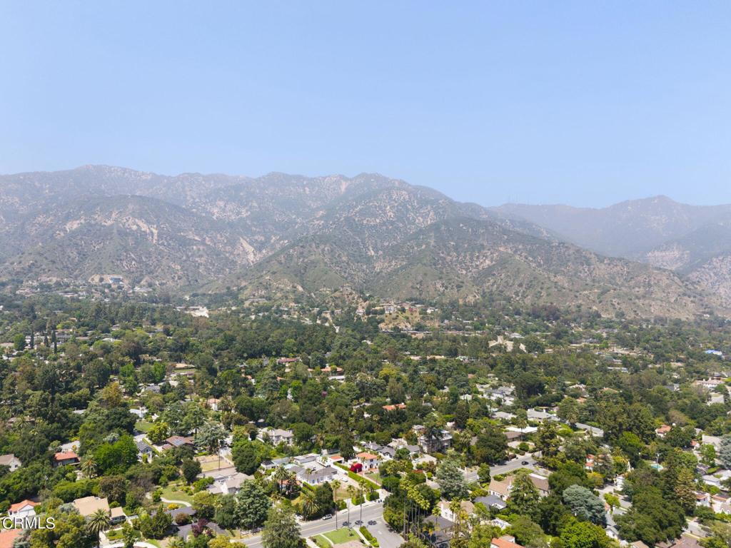 1125 E Mariposa Street