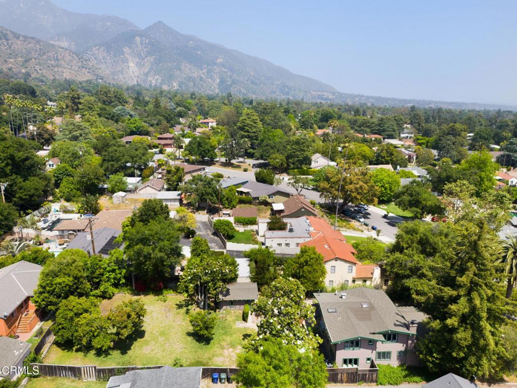 1125 E Mariposa Street