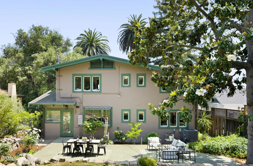 1125 E Mariposa Street