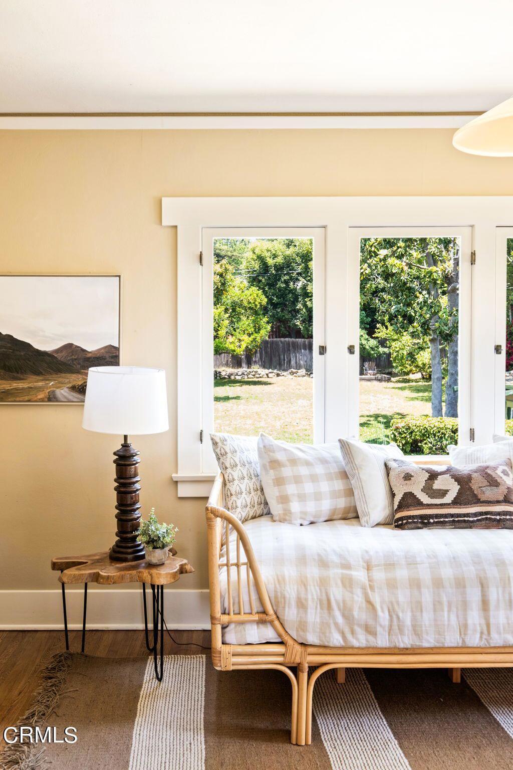 1125 E Mariposa Street