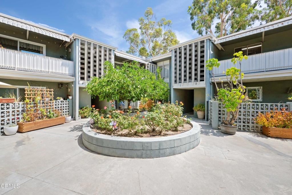 1520 Spruce Street 7